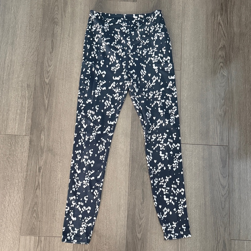 Like New Lou & Grey Patterned Navy Leggings